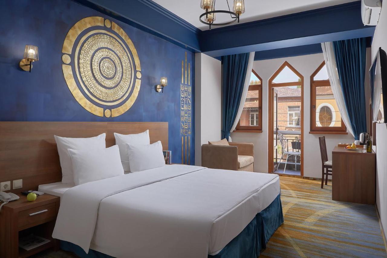 Garuda Boutique Hotel Sukhumi Bagian luar foto
