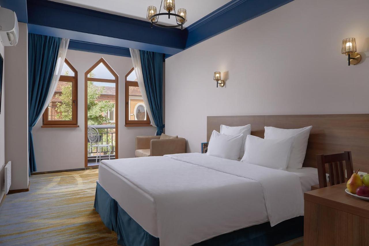 Garuda Boutique Hotel Sukhumi Bagian luar foto