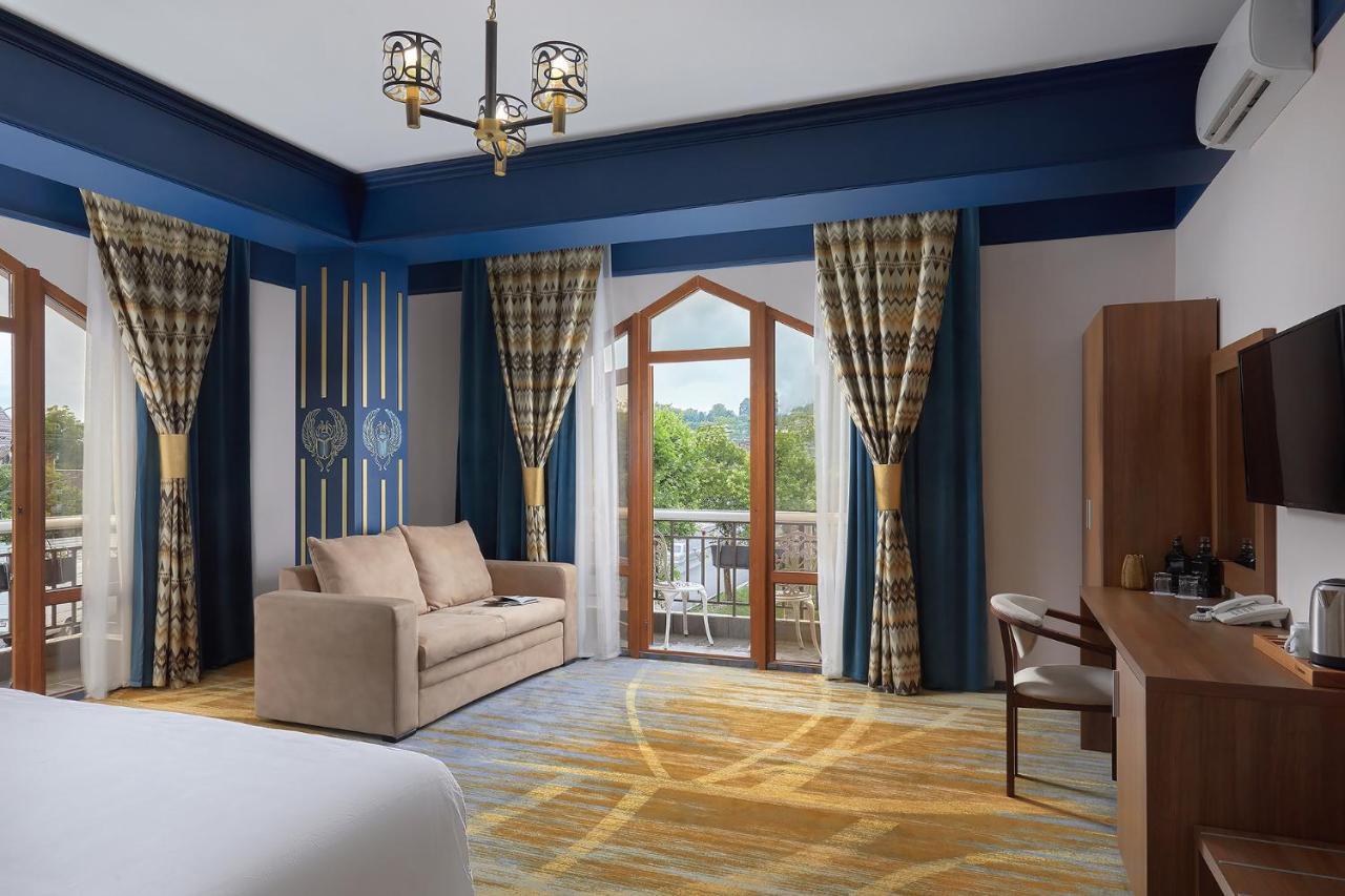 Garuda Boutique Hotel Sukhumi Bagian luar foto