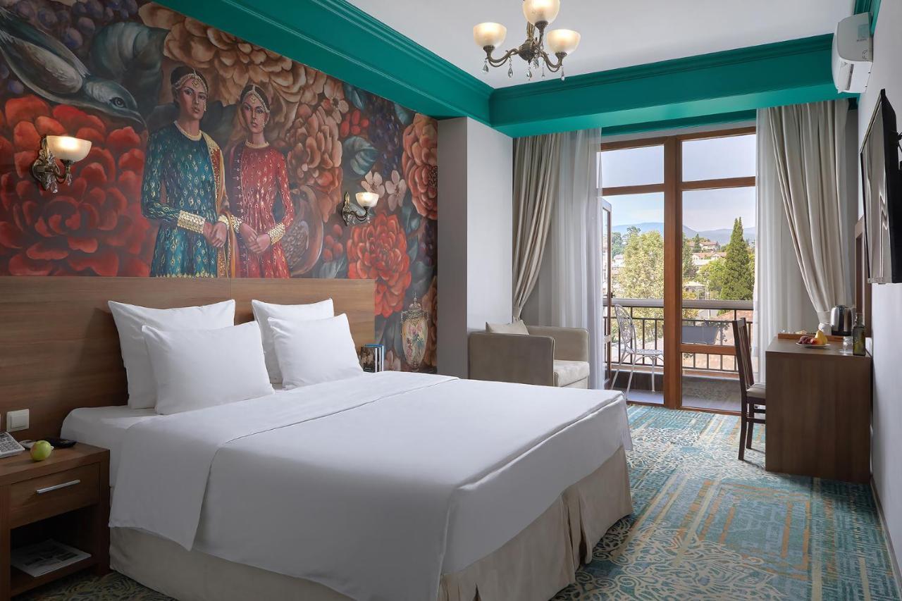 Garuda Boutique Hotel Sukhumi Bagian luar foto